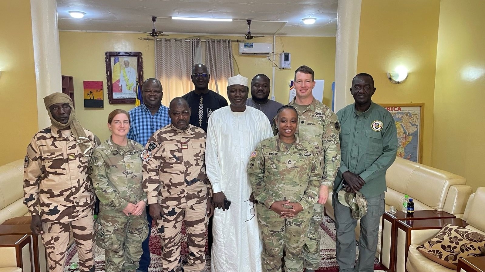 U.S. Embassy N’Djamena’s Department of Defense HIV/AIDS Prevention Program (DHAPP) Manager traveled to Mondou, Komé, Doba and Sarh alongside AFRICOM’s Office of Security Cooperation.