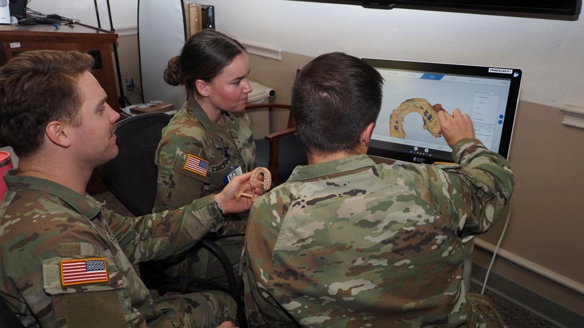 Students in Fort Carson's Advanced Education in General Dentistry (AEGD) Program use the latest in computer-aided-design software to manipulate a 3d digital model during a joint Digital Dentistry Course at Fort Carson's Smith Dental Clinic on 29 Sep 26. Soldiers in the AEGD teamed up with their Air Force peers from the 10th Dental Squadron at the U.S. Air Force Academy to learn how to use digital dentistry tools to help service members maintain dental readiness.