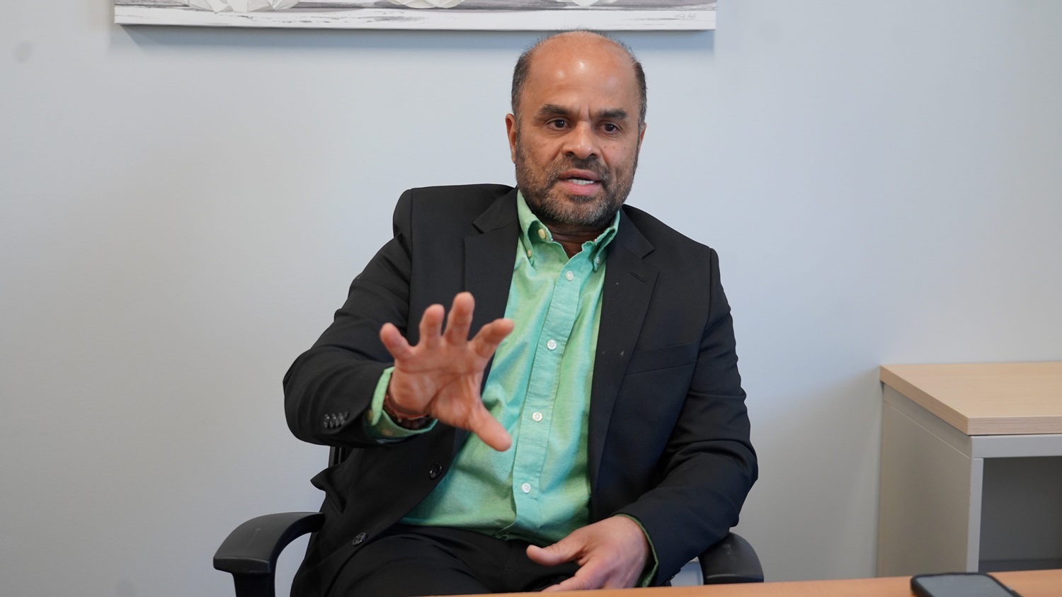 Dr. Chandar Thakur, chief of the Medical Devices and Diagnostics Branch at Defense Health Agency Research and Development-Medical Research and Development Command’s Office of Regulated Activities, is DHA R&D-MRDC’s 2024 Employee of the Year. DHA R&D-MRDC honored Dr. Thakur for his exemplary support of MRDC’s advanced development programs that resulted in five different medical products receiving marketing approval by the U.S. Food and Drug Administration last year.