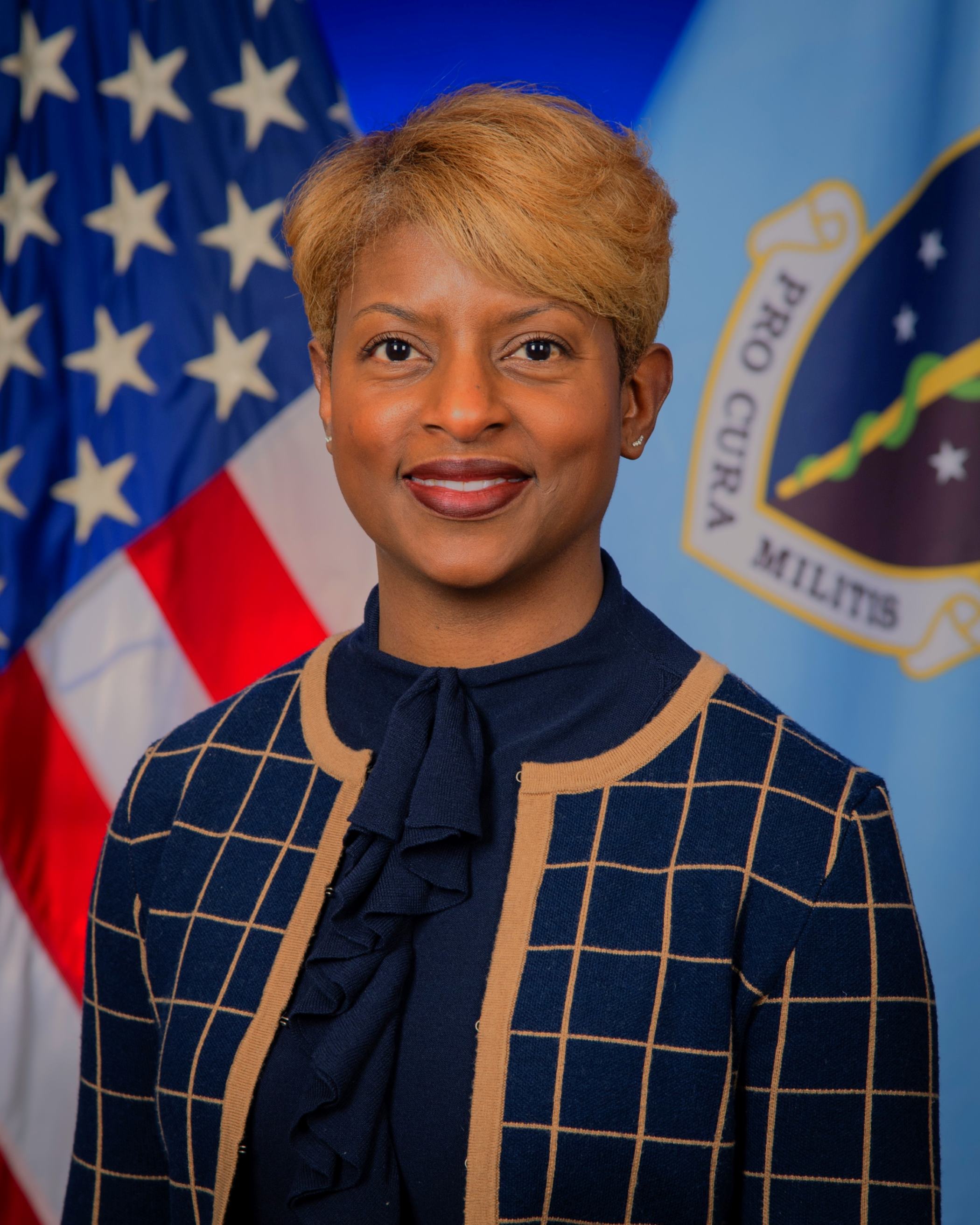 Dr Anita Lyons headshot