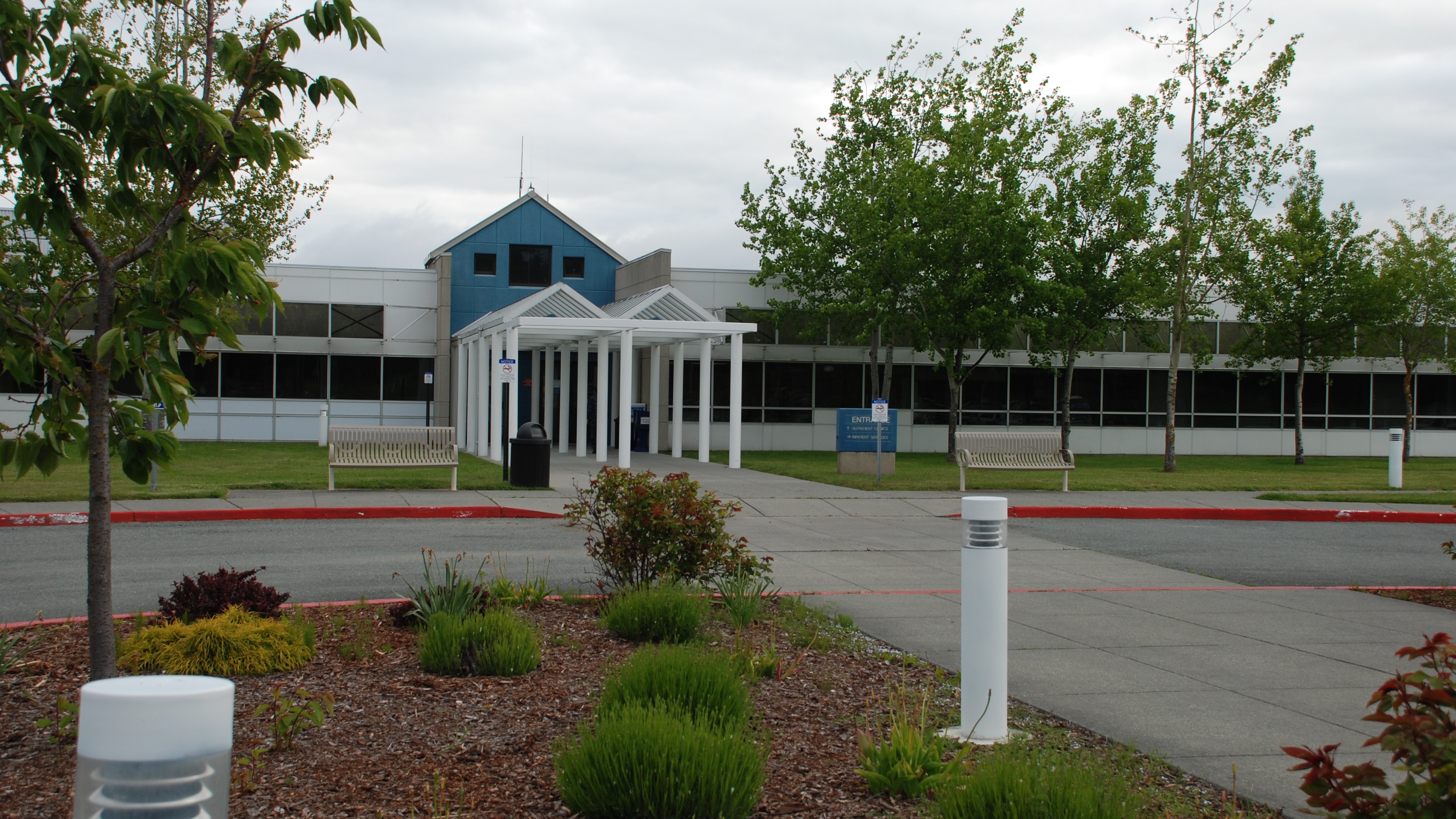 Naval Hospital Oak Harbor building